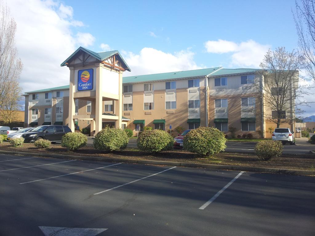 Comfort Inn Medford South Exteriér fotografie